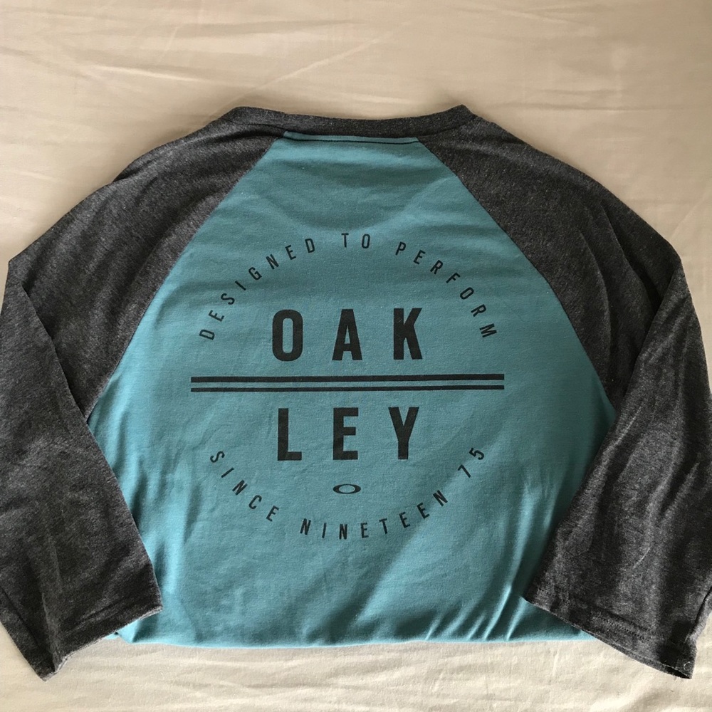 Oakley baseball tee